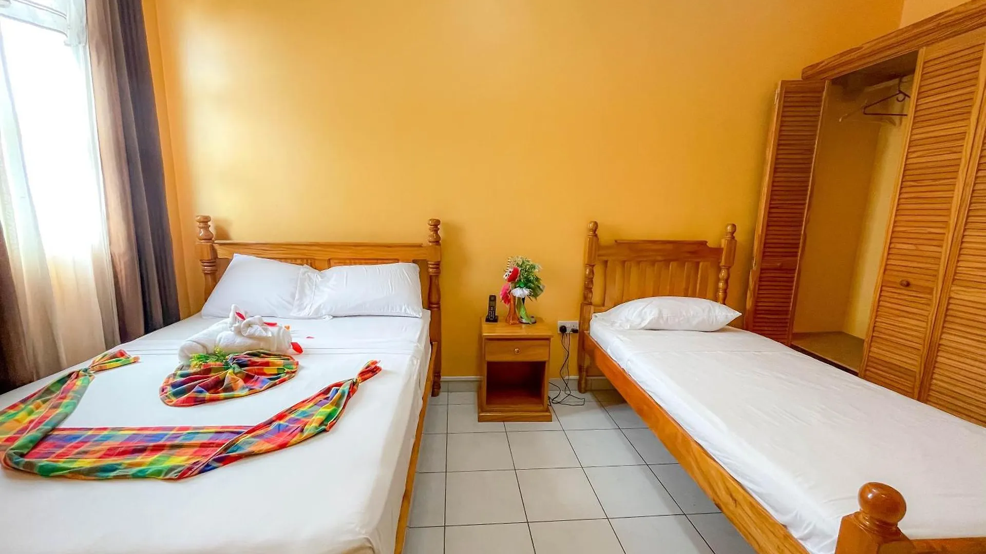 Vendégház La Flamboyant Hotel Roseau