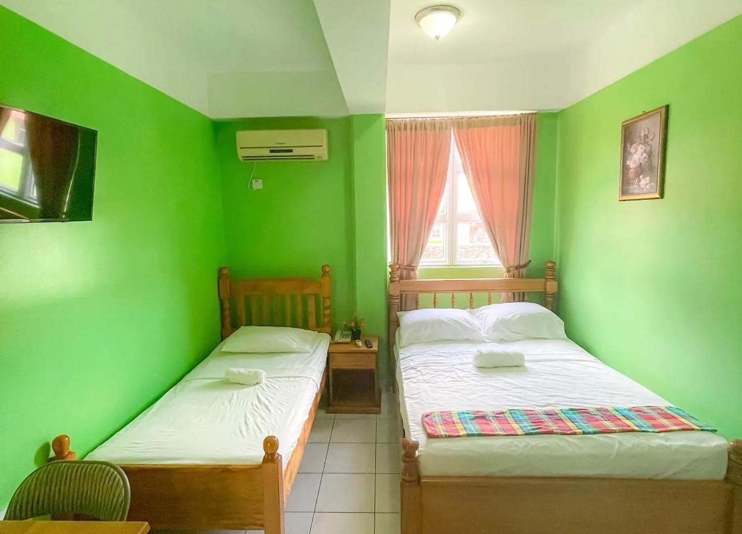 La Flamboyant Hotel Roseau