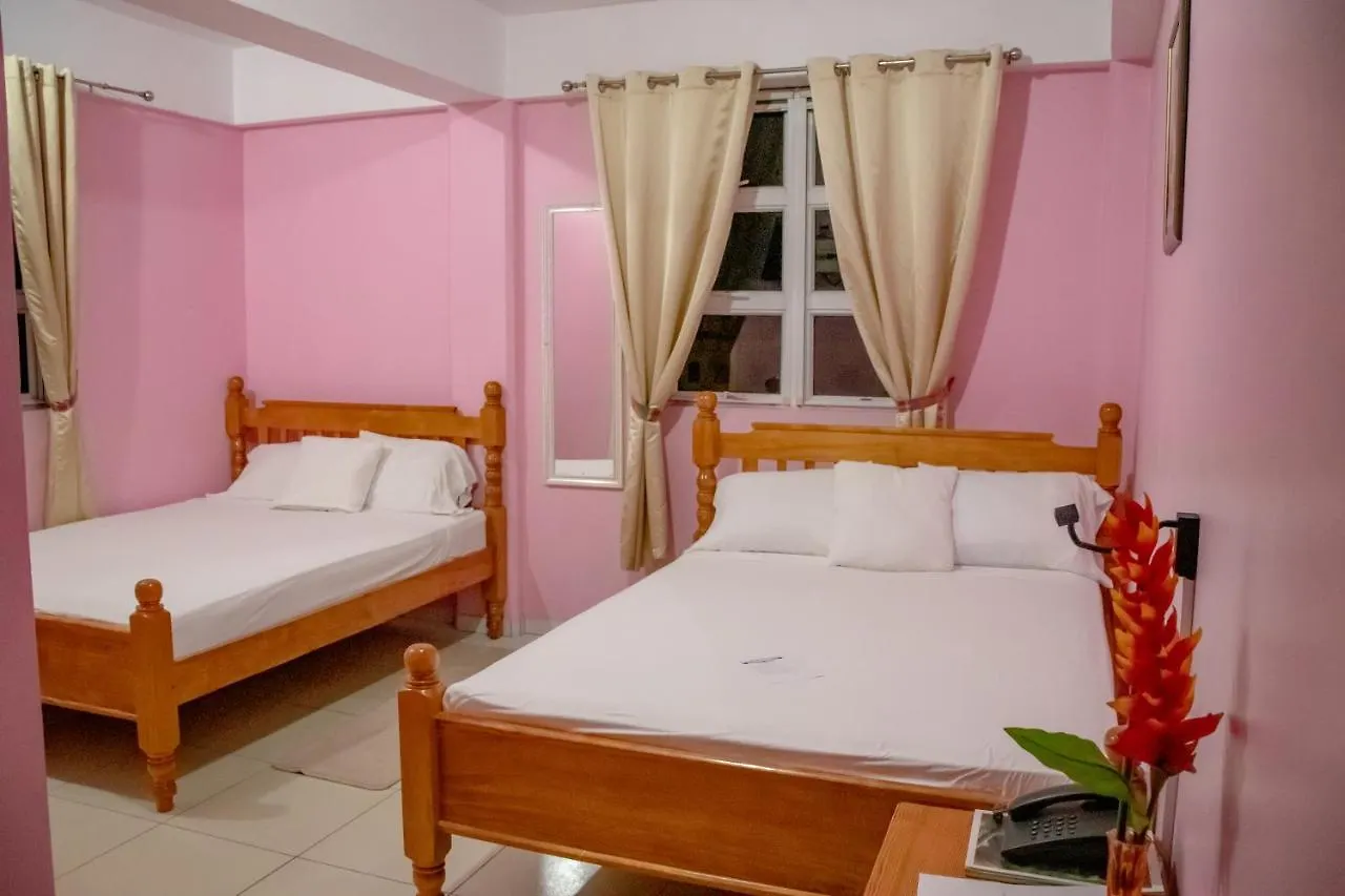 La Flamboyant Hotel Roseau