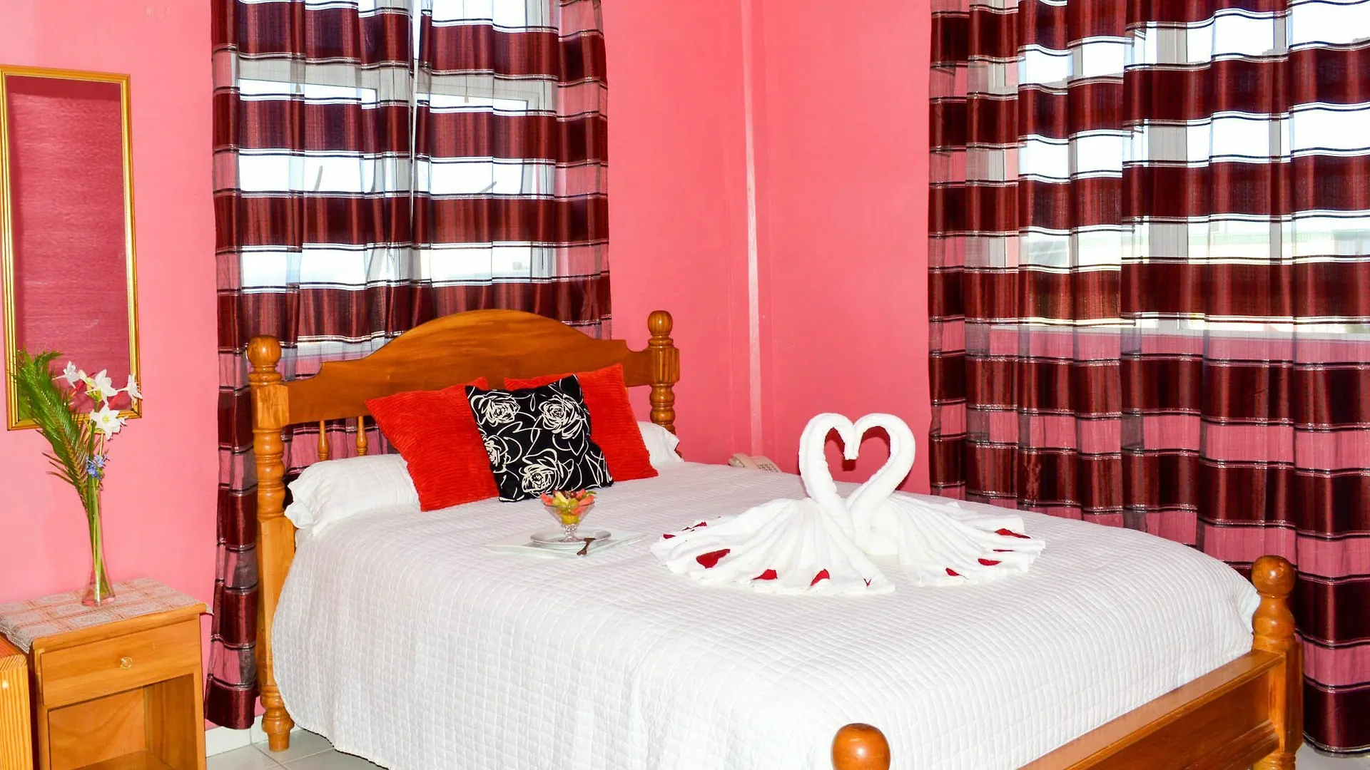 La Flamboyant Hotel Roseau 2*,  Dominique